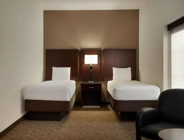 La Quinta Inn & Suites by Wyndham Memphis Wolfchase hotel detail image 4