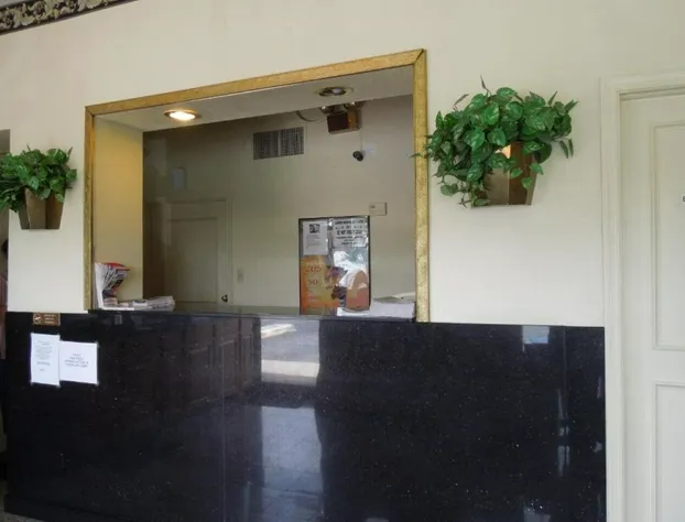 Super Inn Williamsburg hotel detail image 1