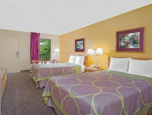 Super Inn Williamsburg hotel detail image 3