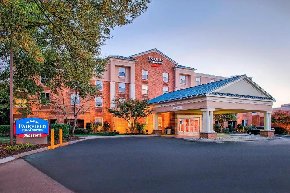 Fairfield Inn & Suites by Marriott Williamsburg hotel hero