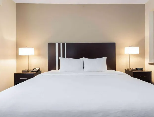 Wingate by Wyndham Gurnee hotel detail image 3