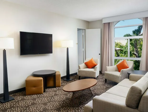 Hilton Oakland Airport hotel detail image 2