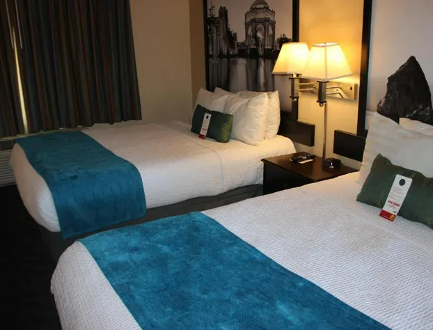 Super 8 by Wyndham Berkeley hotel detail image 4