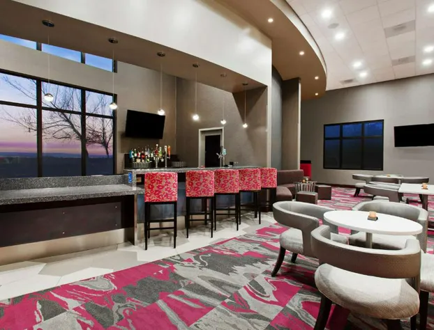 Hampton Inn & Suites Oakland Airport-Alameda hotel detail image 3