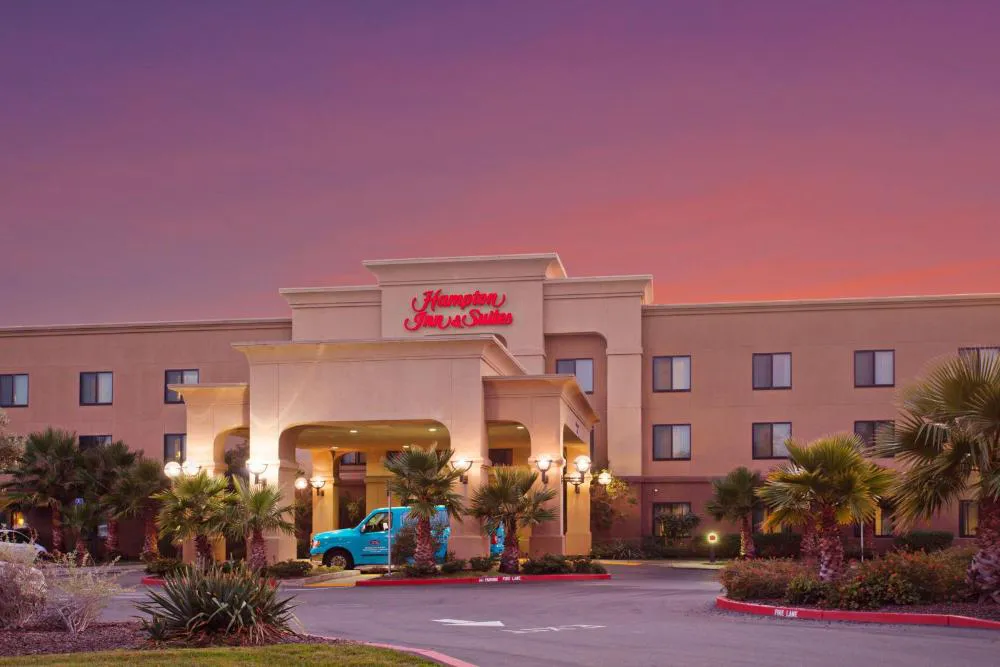 Hampton Inn & Suites Oakland Airport-Alameda hotel hero