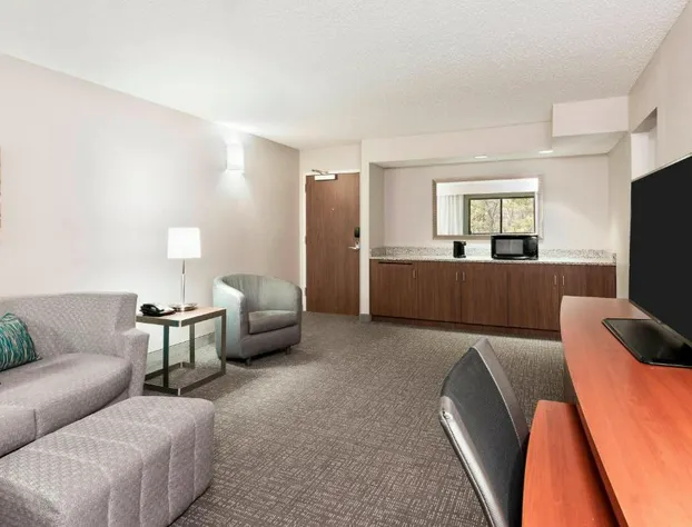 Courtyard by Marriott Asheville hotel detail image 2