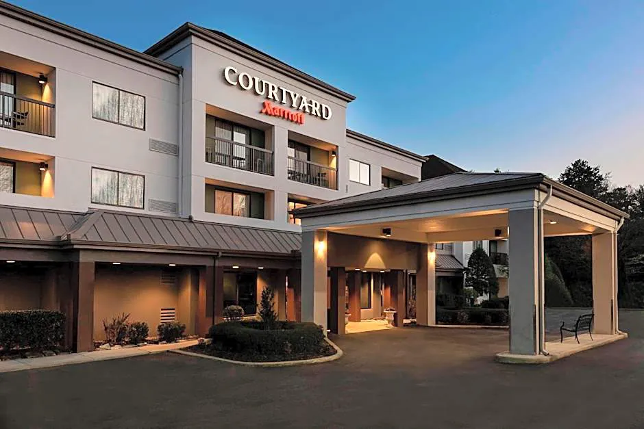 Courtyard by Marriott Asheville hotel hero