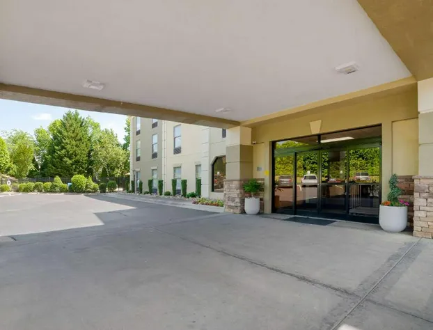 Comfort Inn Asheville Airport hotel detail image 2