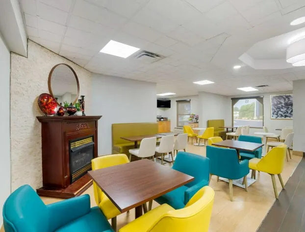 Comfort Inn Asheville Airport hotel detail image 2