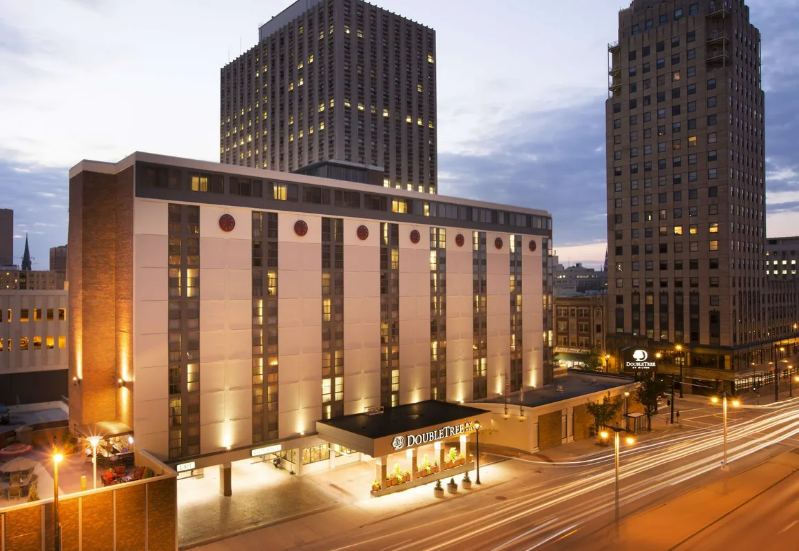 DoubleTree by Hilton Milwaukee Downtown hotel hero