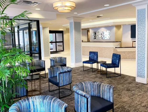 DoubleTree by Hilton Milwaukee Downtown hotel detail image 1