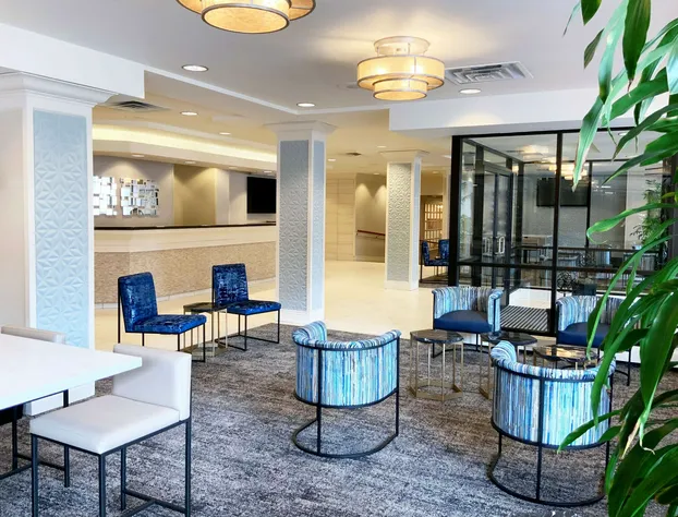 DoubleTree by Hilton Milwaukee Downtown hotel detail image 2