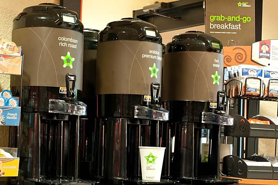 Extended Stay America Select Suites - Milwaukee - Waukesha hotel hero