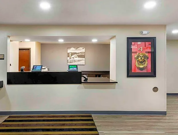 Extended Stay America Select Suites - Milwaukee - Waukesha hotel detail image 3