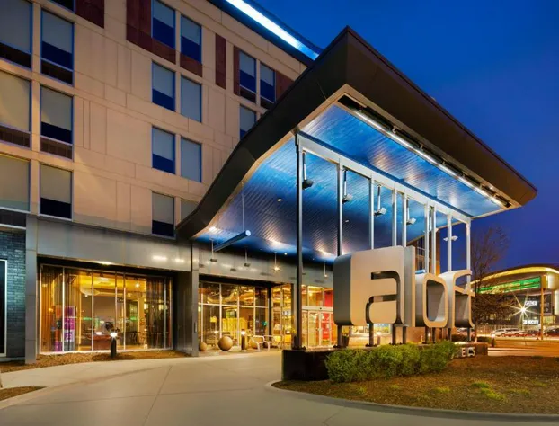 Aloft Milwaukee Downtown hotel detail image 1