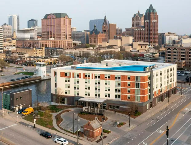 Aloft Milwaukee Downtown hotel detail image 3