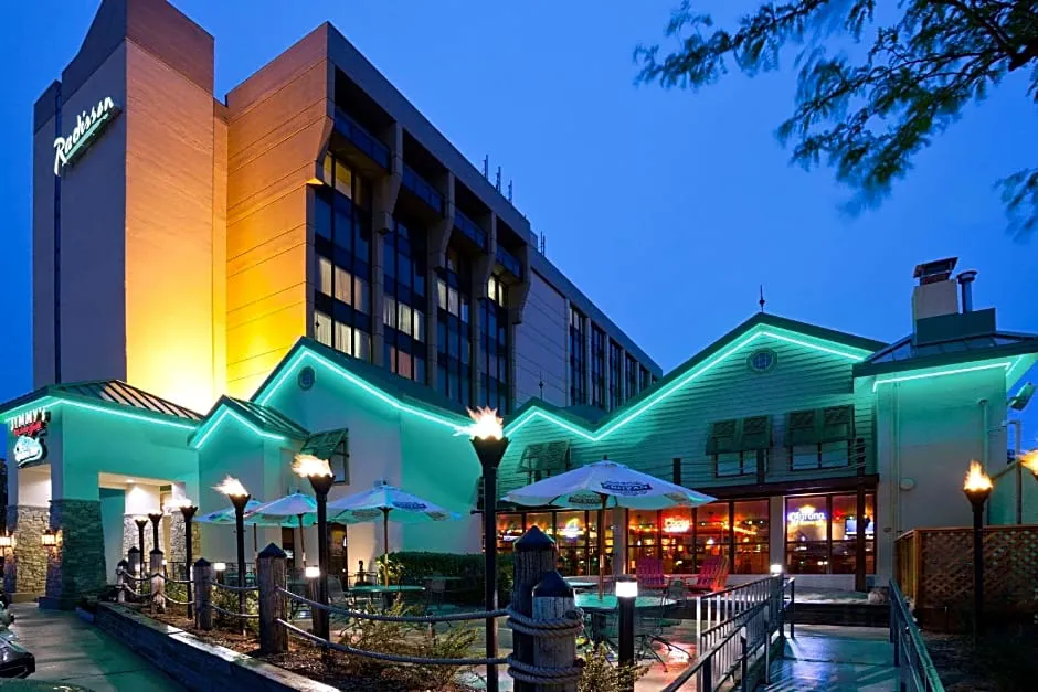Radisson Hotel Milwaukee West hotel hero