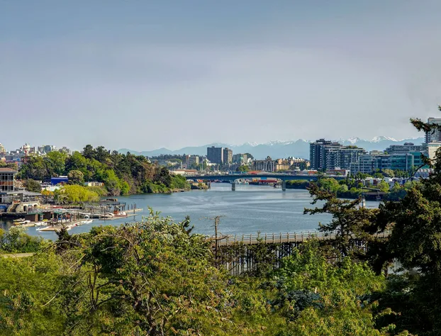 Days Inn by Wyndham Victoria Uptown hotel detail image 3