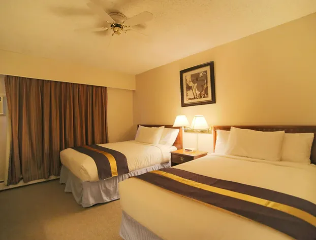 Howard Johnson Hotel by Wyndham Victoria hotel detail image 3