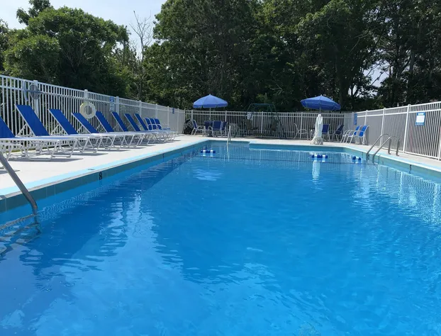 Travelodge by Wyndham Cape Cod Area hotel detail image 4