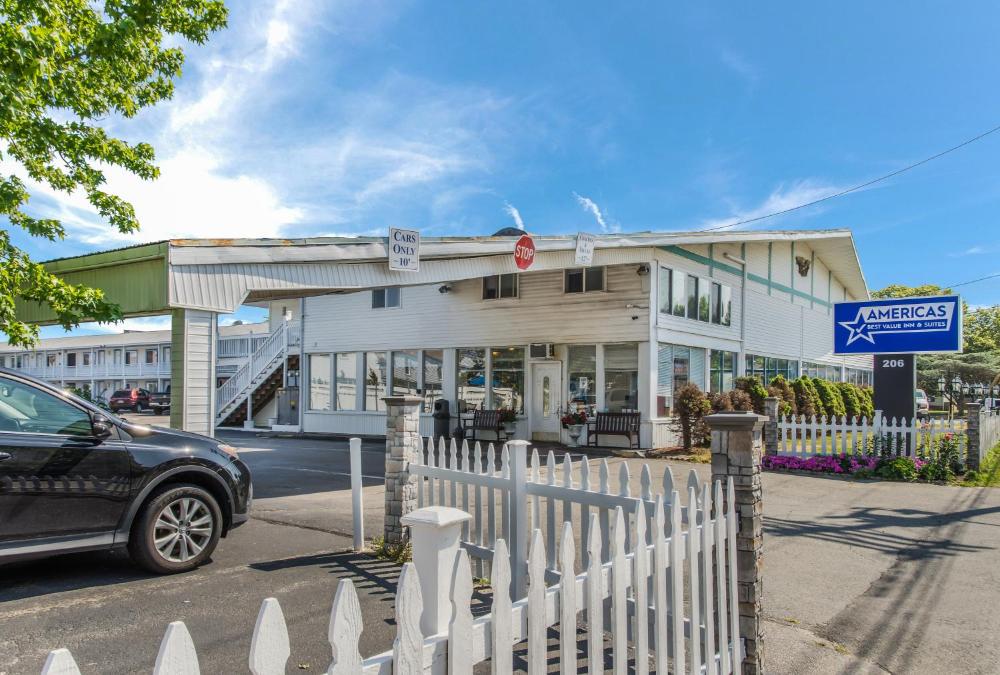 Americas Best Value Inn & Suites Hyannis Cape Cod hotel hero
