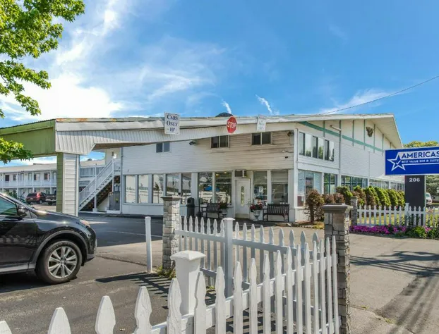 Americas Best Value Inn & Suites Hyannis Cape Cod hotel detail image 1