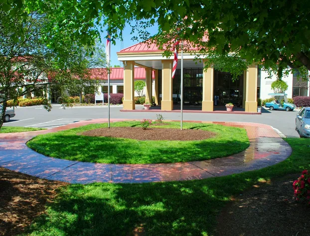 Village Inn Clemmons/Winston Salem, Trademark by Wyndham hotel detail image 3