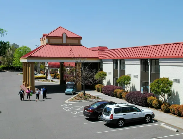 Village Inn Clemmons/Winston Salem, Trademark by Wyndham hotel detail image 1