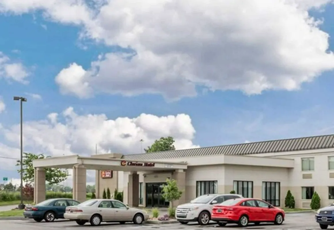 Spark by Hilton Cleveland Beachwood hotel hero