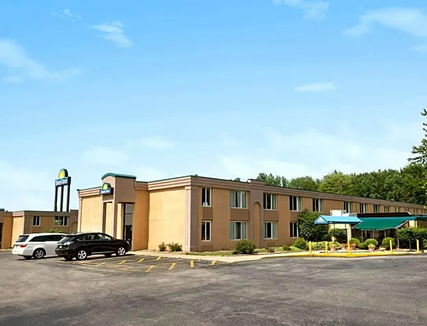 Days Inn by Wyndham Willoughby/Cleveland hotel detail image 1