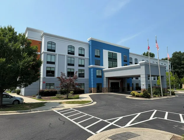 Holiday Inn Express And Suites Raleigh West Lenovo Center by IHG hotel detail image 3