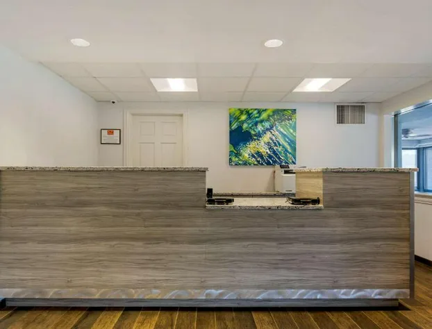 Econo Lodge Hicksville hotel detail image 4