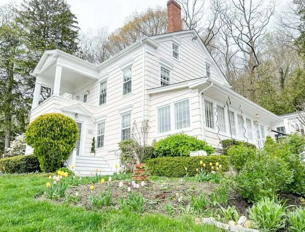 The Harbor Rose hotel detail image 3