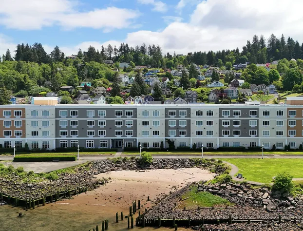 Holiday Inn Express & Suites Astoria by IHG hotel detail image 2