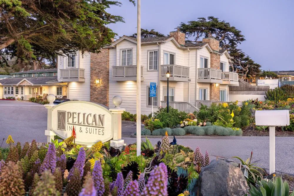 Pelican Inn & Suites hotel hero
