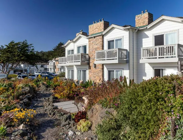 Pelican Inn & Suites hotel detail image 2