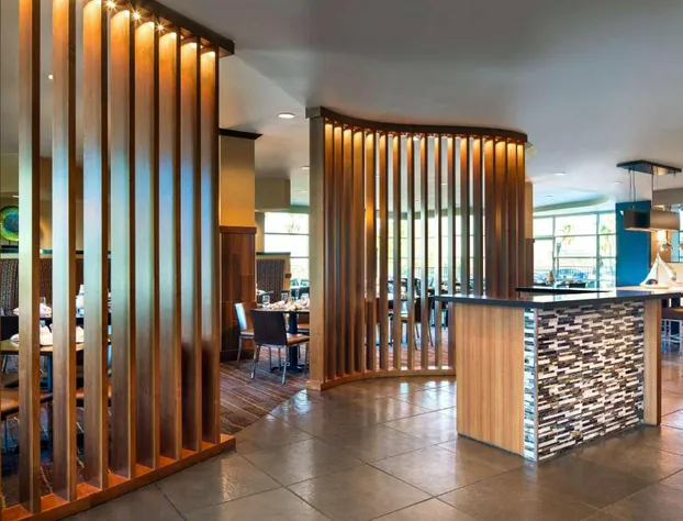 DoubleTree by Hilton San Francisco Airport North Bayfront hotel detail image 3