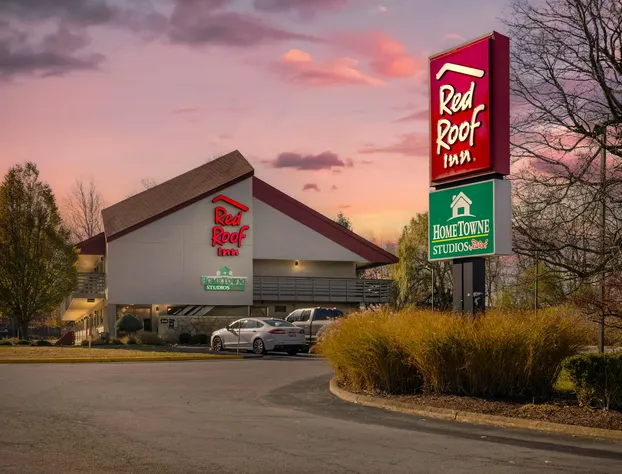 Red Roof Inn Buffalo - Niagara Airport hotel detail image 1