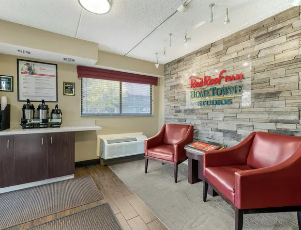 Red Roof Inn Buffalo - Niagara Airport hotel detail image 4