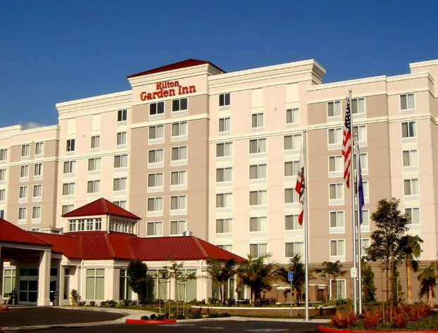 Hilton Garden Inn Oxnard/Camarillo hotel detail image 1