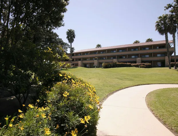 Four Points by Sheraton Ventura Harbor Resort hotel detail image 3