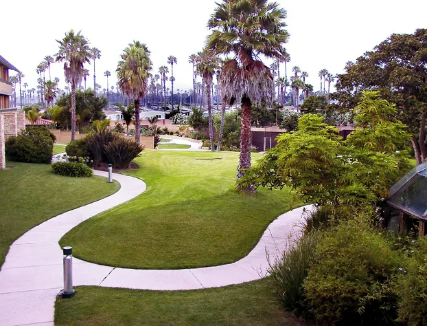 Four Points by Sheraton Ventura Harbor Resort hotel detail image 4