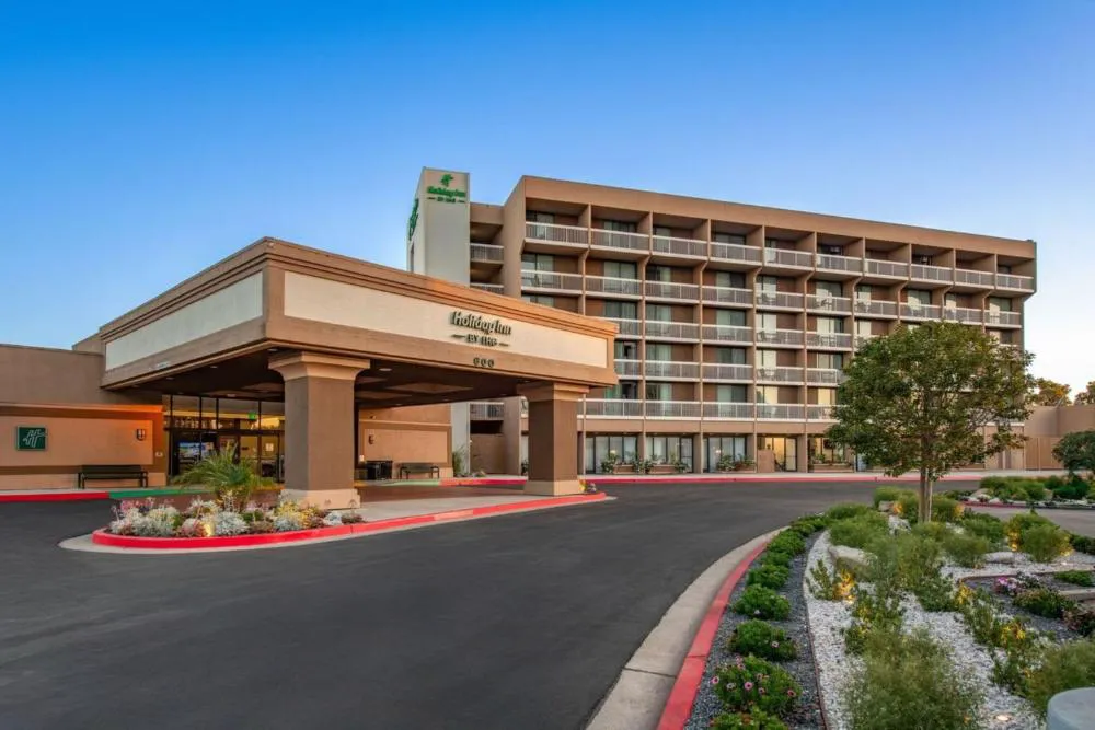 Holiday Inn Oxnard – Ventura by IHG hotel hero