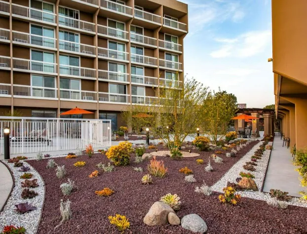 Holiday Inn Oxnard – Ventura by IHG hotel detail image 2