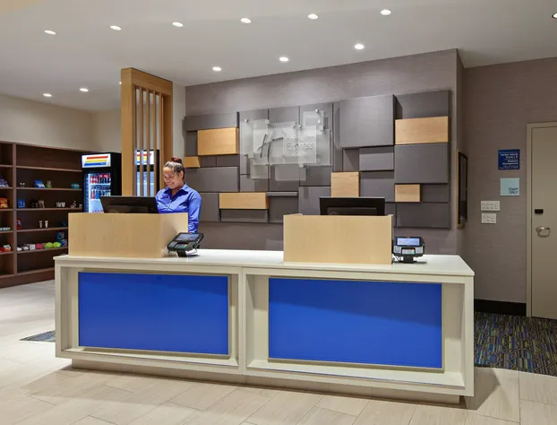 Holiday Inn Express Hotel & Suites Ventura by IHG hotel detail image 4