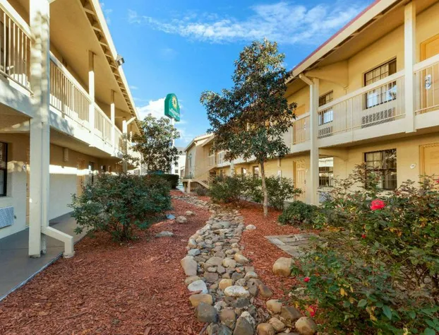 La Quinta Inn by Wyndham Bossier City hotel detail image 2