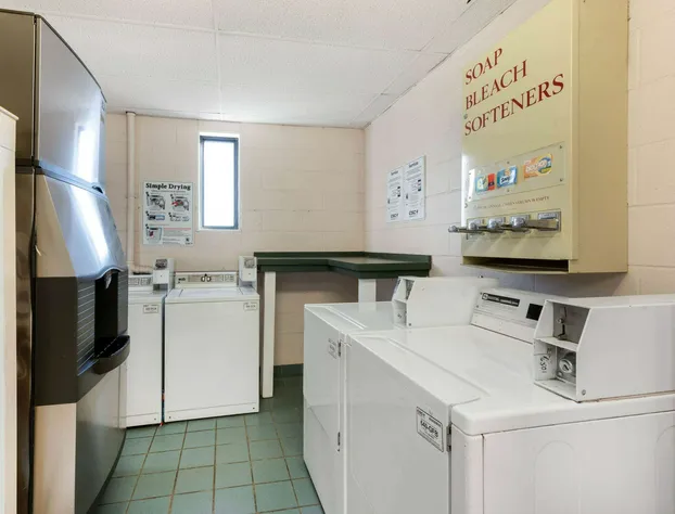 La Quinta Inn by Wyndham Bossier City hotel detail image 2