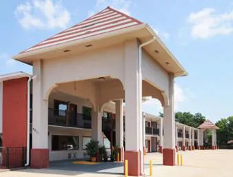 Super 8 by Wyndham Shreveport hotel detail image 1