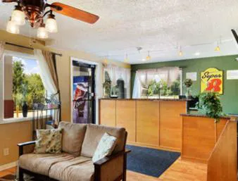 Super 8 by Wyndham Shreveport hotel detail image 4