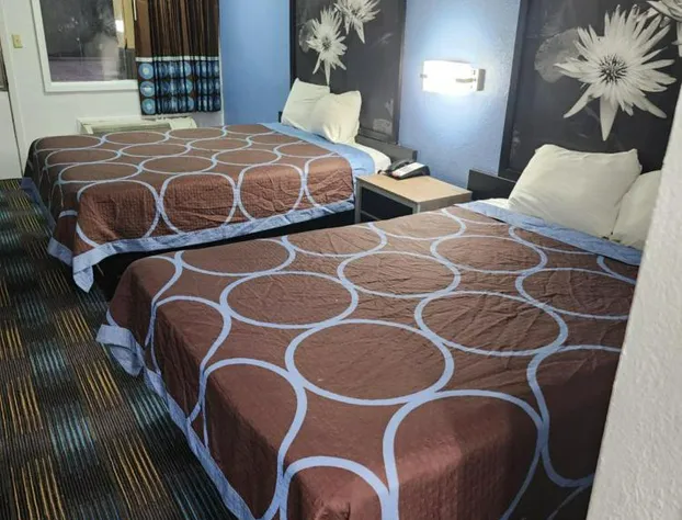 Super 8 by Wyndham Shreveport hotel detail image 2